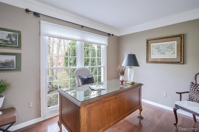 Builiding view ten for 2456 Westwood, Rochester, MI. 48306