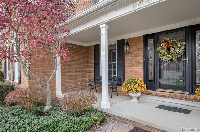 Builiding view twenty eight for 2456 Westwood, Rochester, MI. 48306