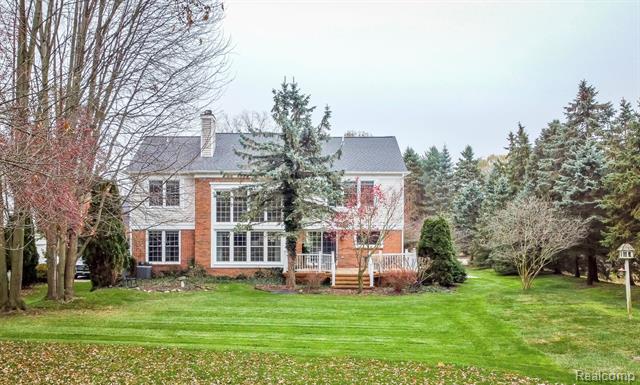 Builiding view twenty seven for 2456 Westwood, Rochester, MI. 48306