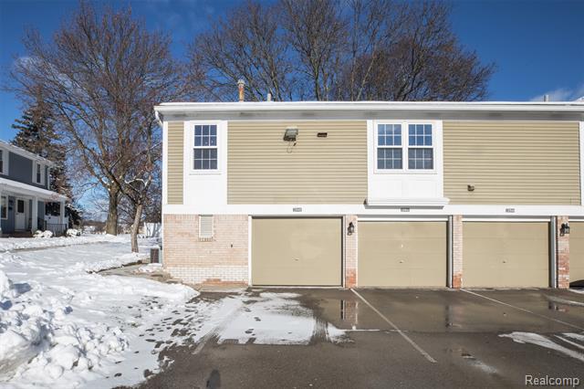 Builiding view nineteen for 20940 E Glen Haven, Northville, MI. 48167