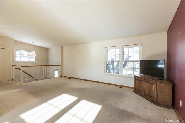 Builiding view seven for 20940 E Glen Haven, Northville, MI. 48167