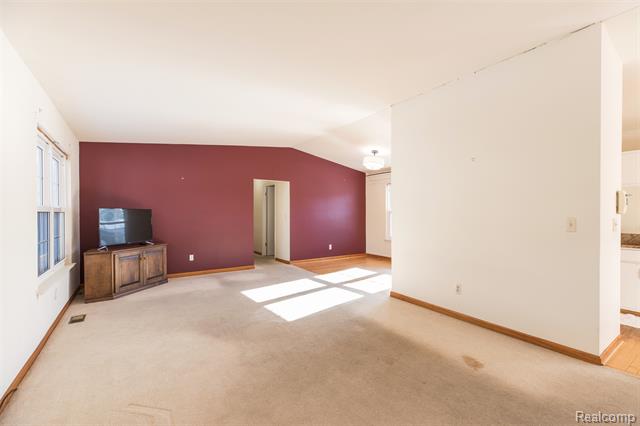 Builiding view ten for 20940 E Glen Haven, Northville, MI. 48167