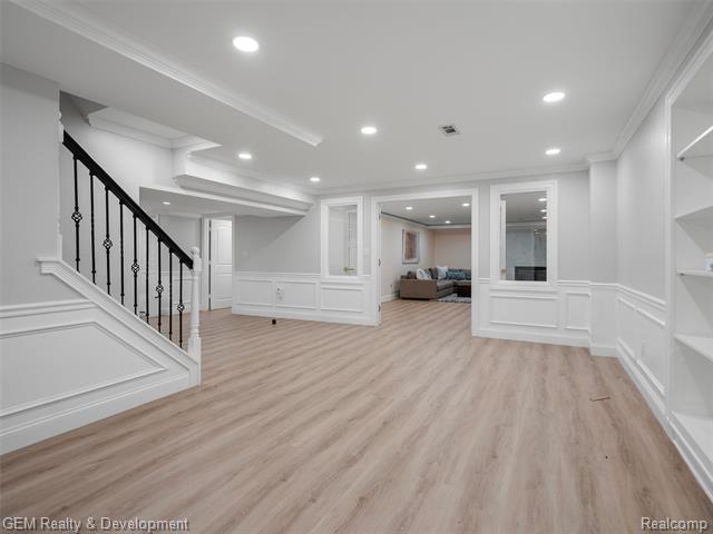 Builiding view fifty for 1900 Tiverton, Bloomfield Hills, MI. 48304