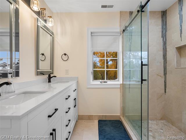 Builiding view forty eight for 1900 Tiverton, Bloomfield Hills, MI. 48304