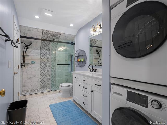 Builiding view forty four for 1900 Tiverton, Bloomfield Hills, MI. 48304