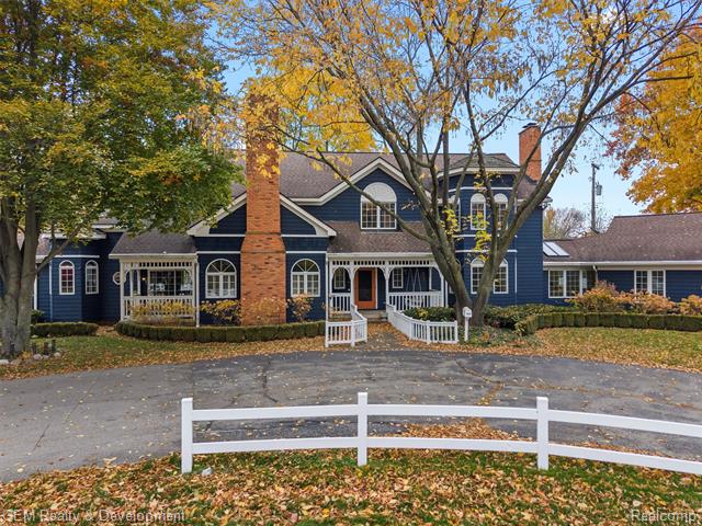 Builiding view seventy six for 1900 Tiverton, Bloomfield Hills, MI. 48304