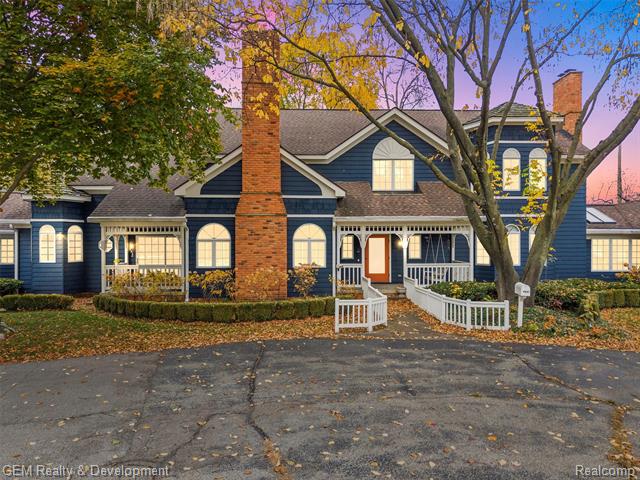 Builiding view seventy two for 1900 Tiverton, Bloomfield Hills, MI. 48304