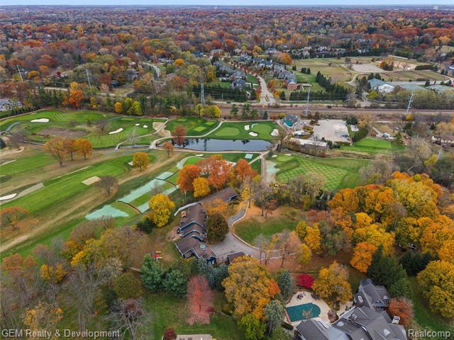 Builiding view sixty four for 1900 Tiverton, Bloomfield Hills, MI. 48304