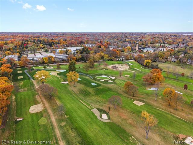 Builiding view sixty six for 1900 Tiverton, Bloomfield Hills, MI. 48304