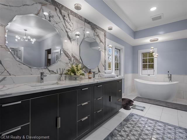 Builiding view thirty four for 1900 Tiverton, Bloomfield Hills, MI. 48304