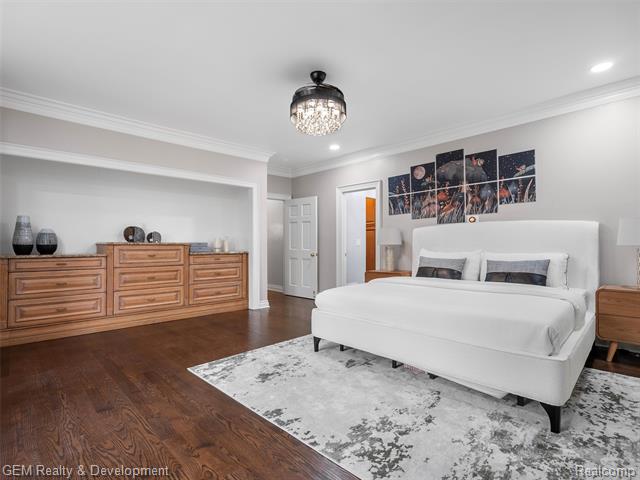 Builiding view thirty one for 1900 Tiverton, Bloomfield Hills, MI. 48304