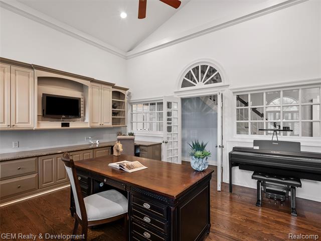 Builiding view twenty for 1900 Tiverton, Bloomfield Hills, MI. 48304