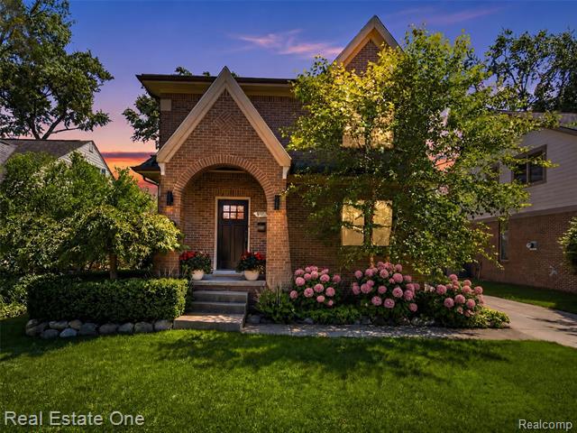 front view for 10125 Borgman, Huntington Woods, Mi. 48070