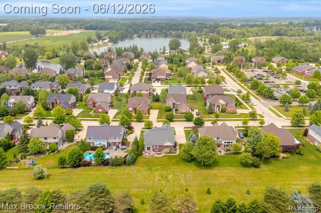 Builiding view forty seven for 54265 Birchwood, South Lyon, MI. 48178
