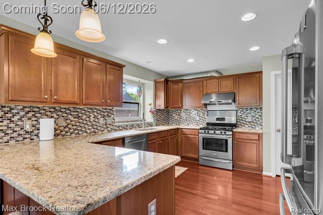 Builiding view ten for 54265 Birchwood, South Lyon, MI. 48178