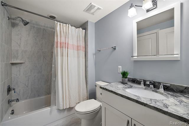 Builiding view forty two for 1544 Ruffner, Birmingham, MI. 48009