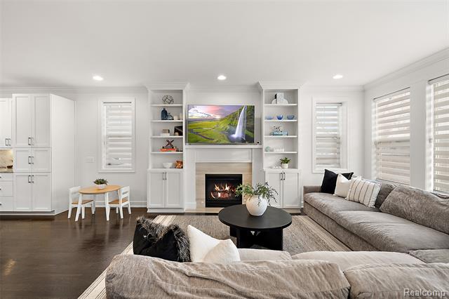 Builiding view thirteen for 1544 Ruffner, Birmingham, MI. 48009