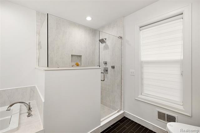 Builiding view twenty three for 1544 Ruffner, Birmingham, MI. 48009