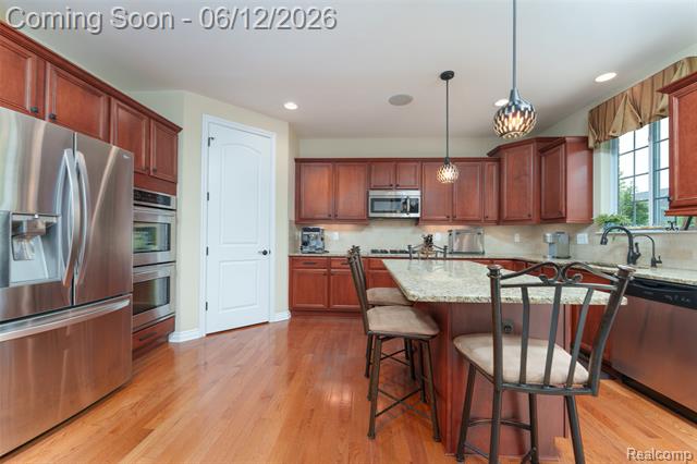 Builiding view eighteen for 24455 Glenwood, South Lyon, MI. 48178