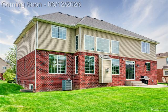 Builiding view forty three for 24455 Glenwood, South Lyon, MI. 48178