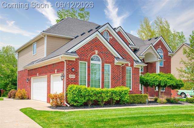 Builiding view forty for 24455 Glenwood, South Lyon, MI. 48178