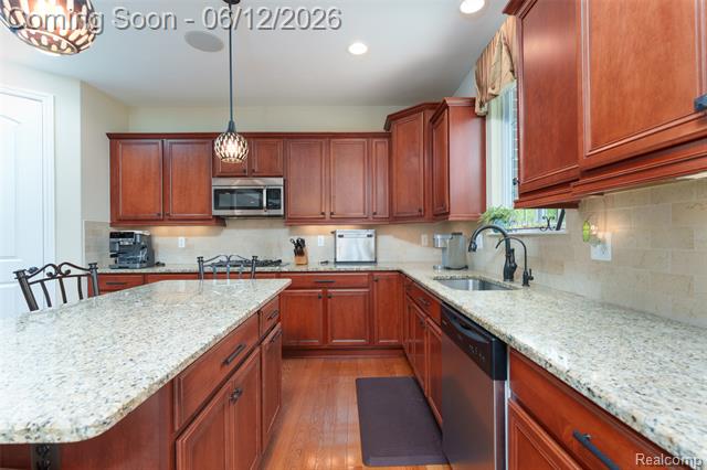 Builiding view twenty one for 24455 Glenwood, South Lyon, MI. 48178