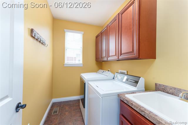 Builiding view twenty two for 24455 Glenwood, South Lyon, MI. 48178