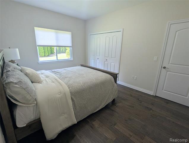 Builiding view thirty for 23790 Millwood, South Lyon, MI. 48178