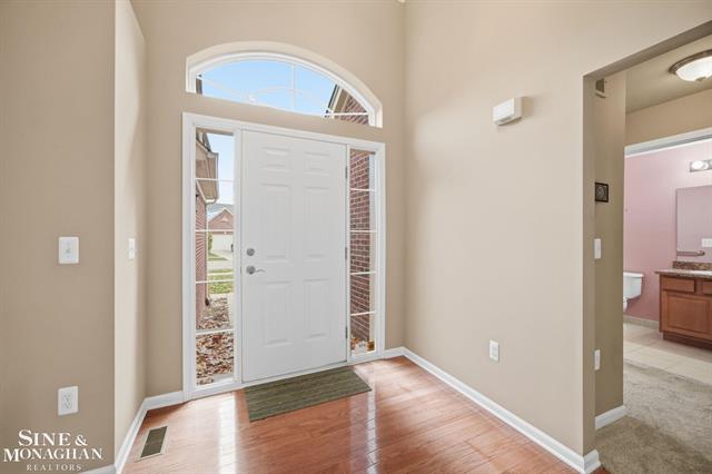 Builiding view four for 40618 Lenox Park, Novi, MI. 48377