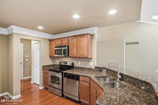 Builiding view ten for 40618 Lenox Park, Novi, MI. 48377