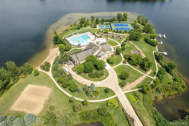 Builiding view forty eight for 50371 Langley, Novi, MI. 48374
