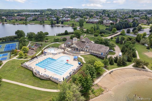 Builiding view forty for 50371 Langley, Novi, MI. 48374