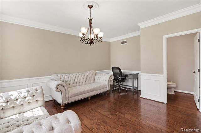 Builiding view six for 50371 Langley, Novi, MI. 48374