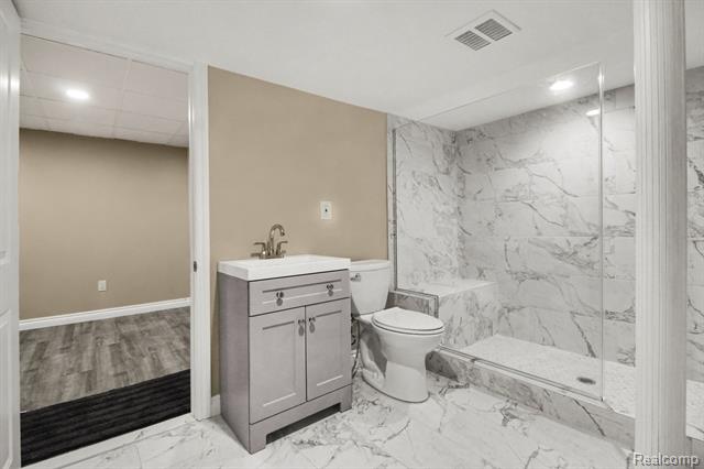 Builiding view thirty three for 50371 Langley, Novi, MI. 48374