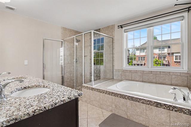 Builiding view twenty nine for 50371 Langley, Novi, MI. 48374