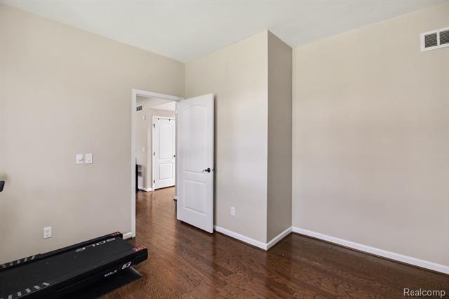 Builiding view twenty three for 50371 Langley, Novi, MI. 48374