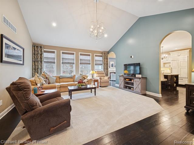 Builiding view eight for 214 Presidio, Ortonville, MI. 48462