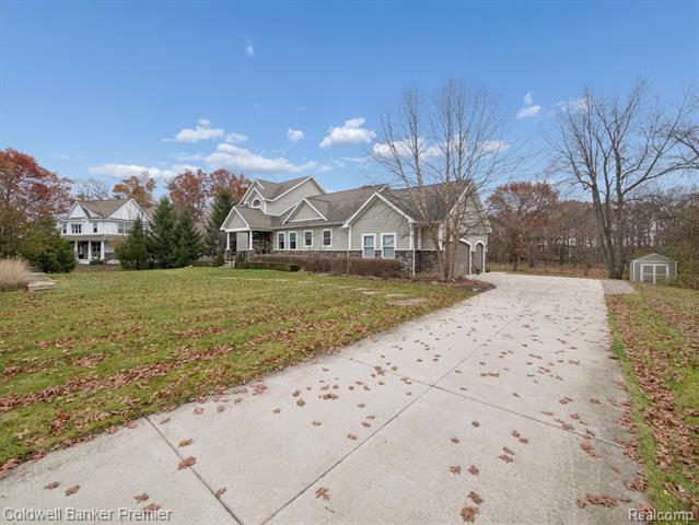 Builiding view one for 214 Presidio, Ortonville, MI. 48462