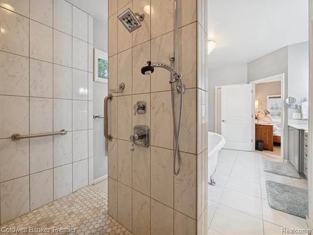 Builiding view seven for 214 Presidio, Ortonville, MI. 48462