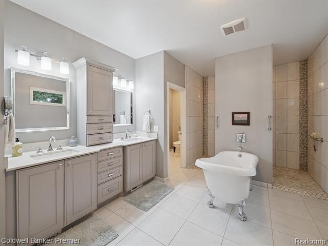 Builiding view six for 214 Presidio, Ortonville, MI. 48462