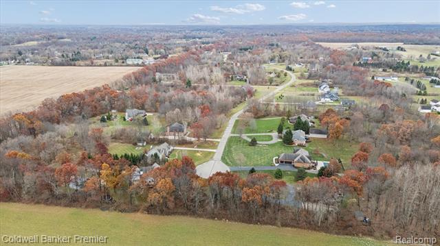Builiding view sixty eight for 214 Presidio, Ortonville, MI. 48462
