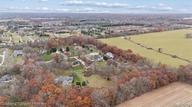 Builiding view sixty seven for 214 Presidio, Ortonville, MI. 48462