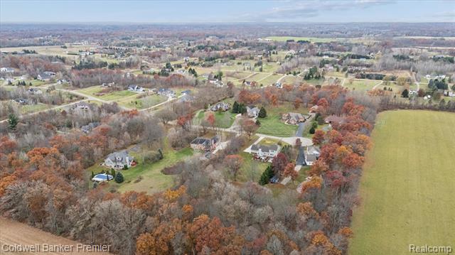 Builiding view sixty six for 214 Presidio, Ortonville, MI. 48462