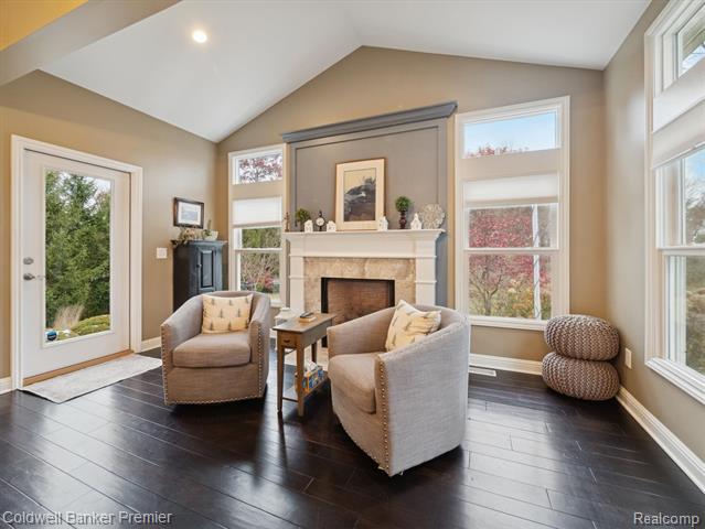 Builiding view ten for 214 Presidio, Ortonville, MI. 48462