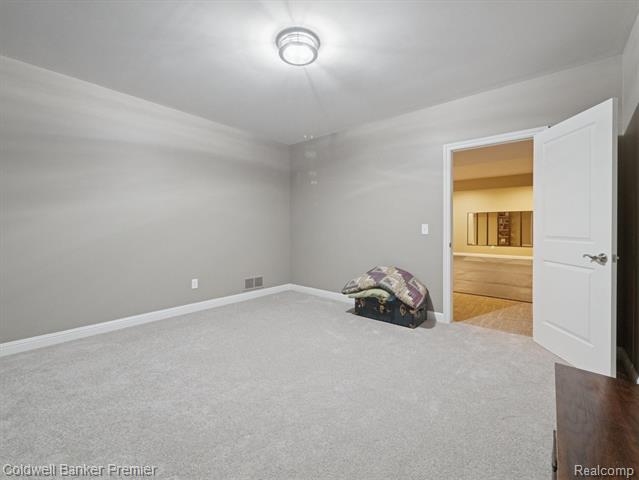 Builiding view thirty eight for 214 Presidio, Ortonville, MI. 48462