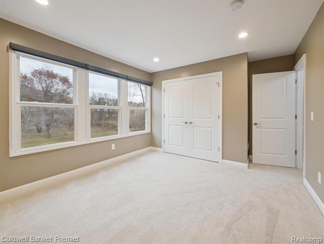 Builiding view thirty five for 214 Presidio, Ortonville, MI. 48462