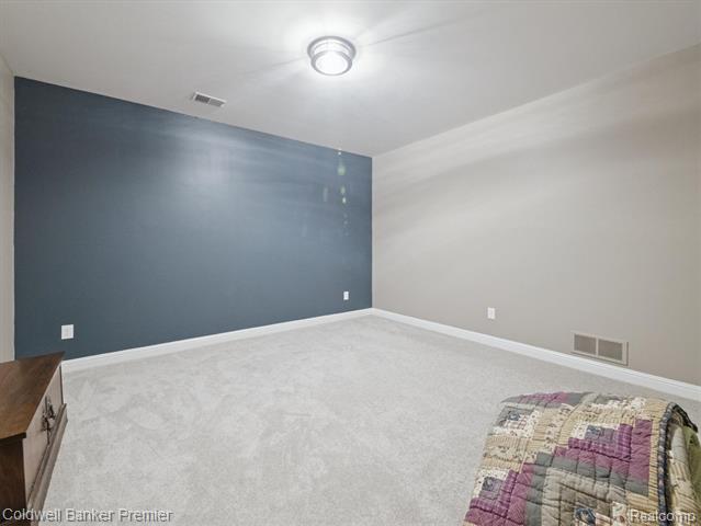 Builiding view thirty seven for 214 Presidio, Ortonville, MI. 48462