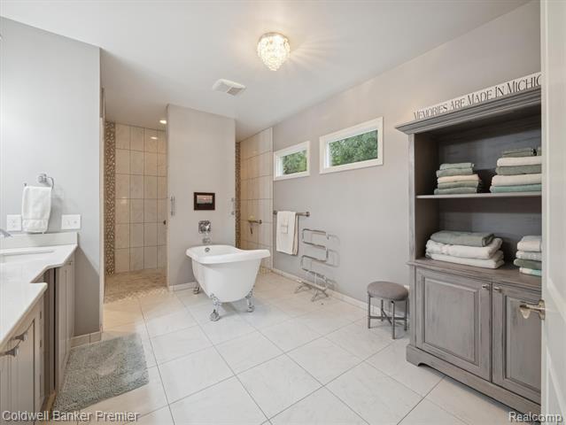 Builiding view twenty seven for 214 Presidio, Ortonville, MI. 48462