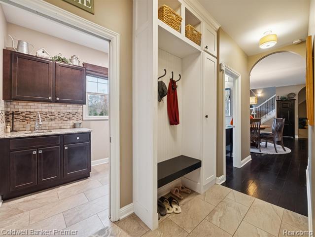 Builiding view twenty three for 214 Presidio, Ortonville, MI. 48462