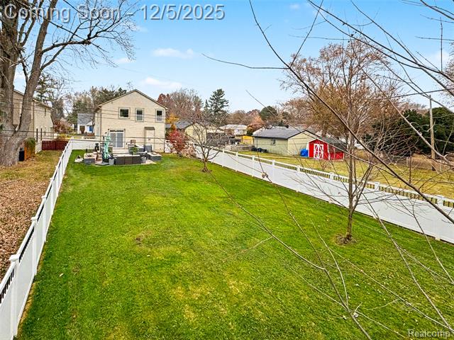 Builiding view forty for 838 Coolidge, Clawson, MI. 48017